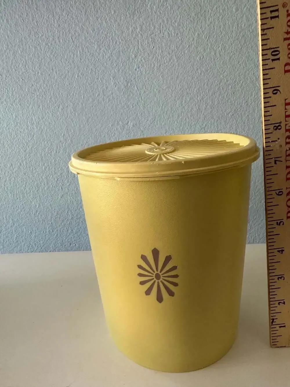 Tupperware servalier nesting